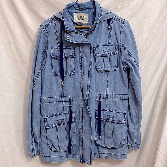 Ashley Vintage Charm Lightweight Hooded Denim Utility Jacket - Picture 6 of 6